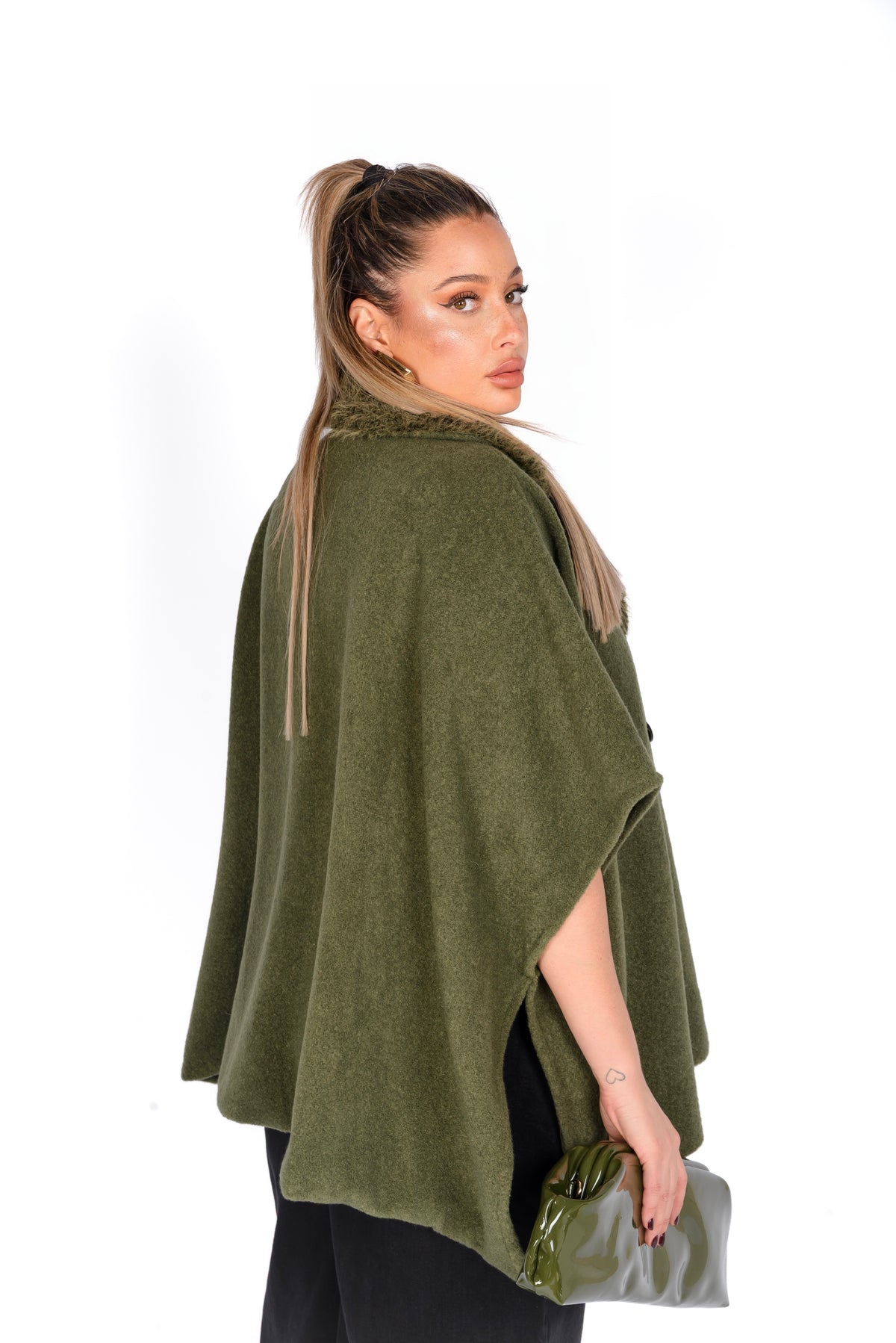 Mantella Oversize