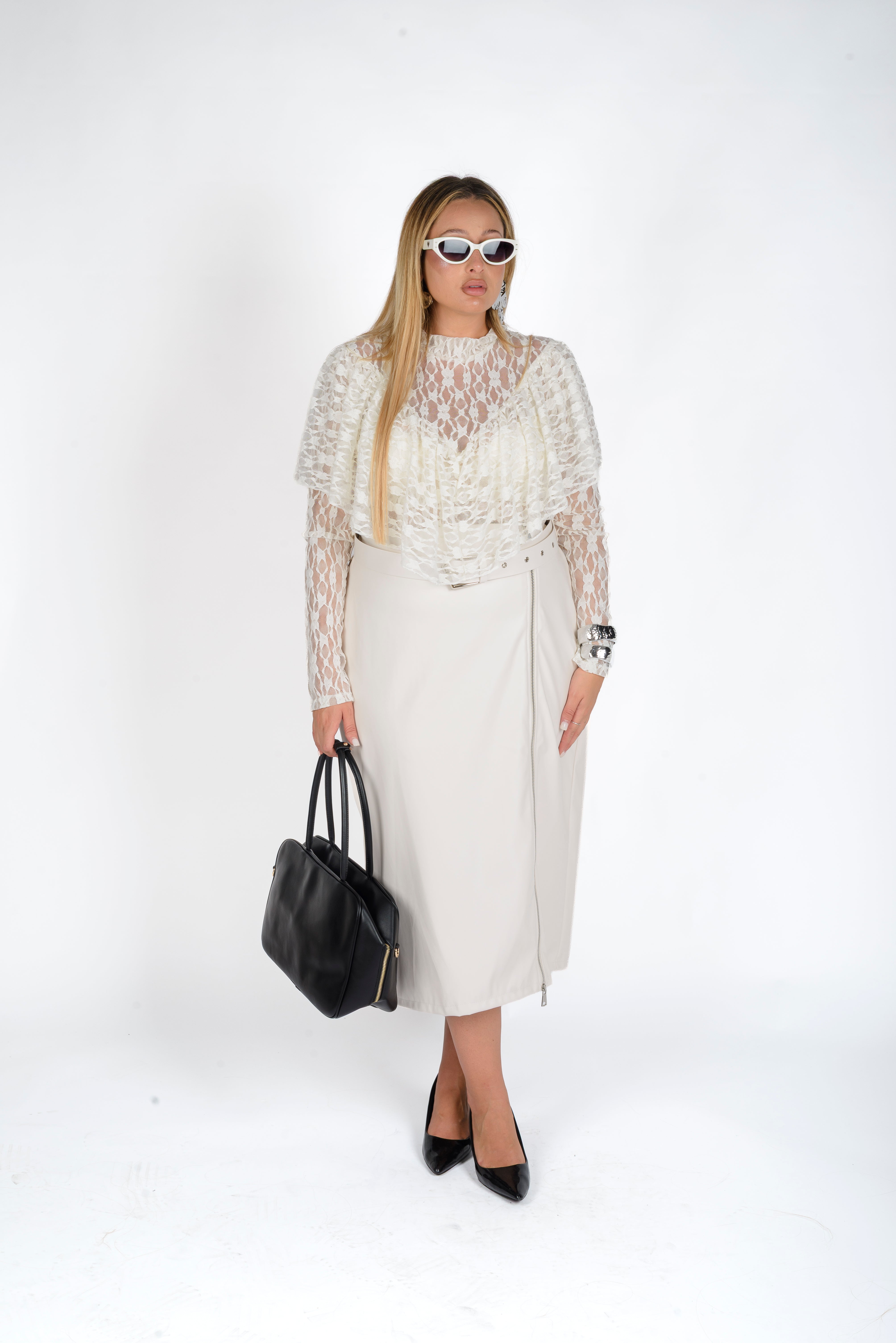 Blusa In Pizzo Con Volant